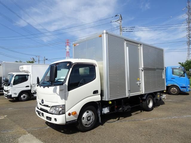 Japanese used car Ref# 1615881 HINO / DUTRO