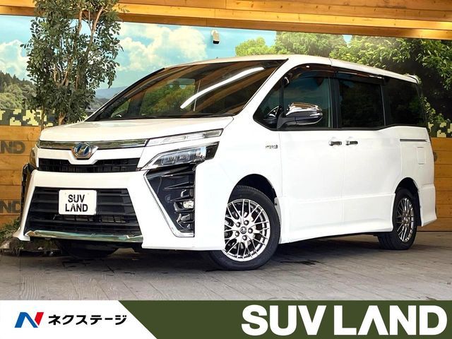 TOYOTA / VOXY HYBRID