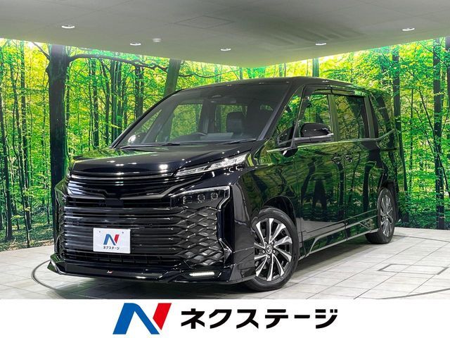 TOYOTA / VOXY HYBRID