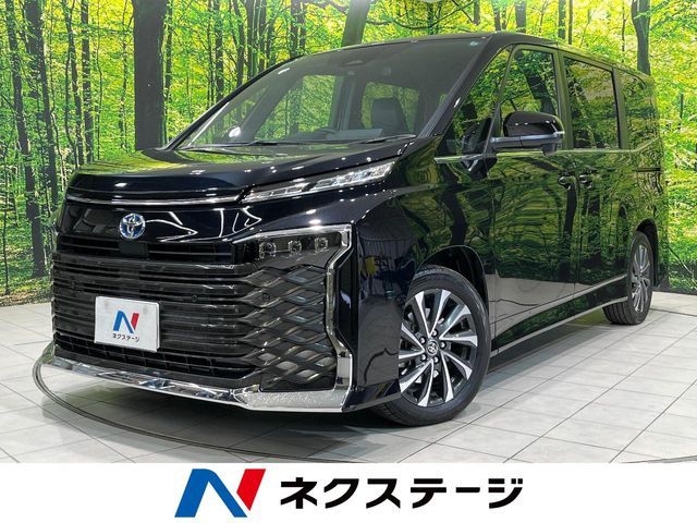 TOYOTA / VOXY HYBRID