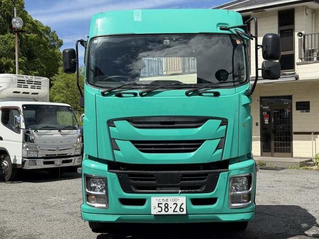 ISUZU / GIGA