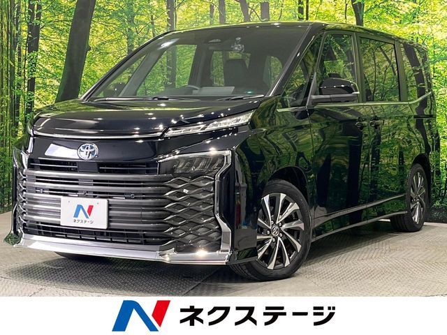 TOYOTA / VOXY HYBRID