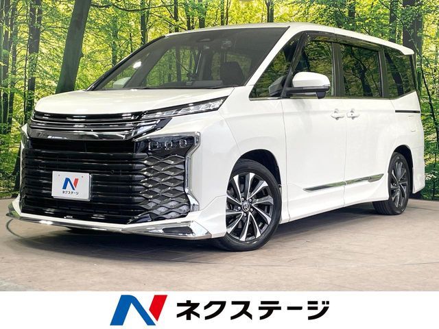 TOYOTA / VOXY HYBRID