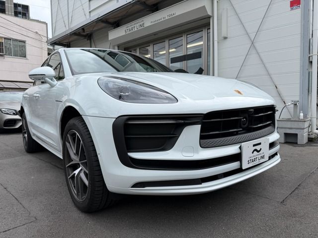 PORSCHE / PORSCHE Macan