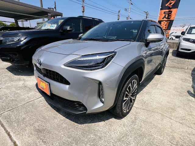 TOYOTA / YARIS CROSS HYBRID