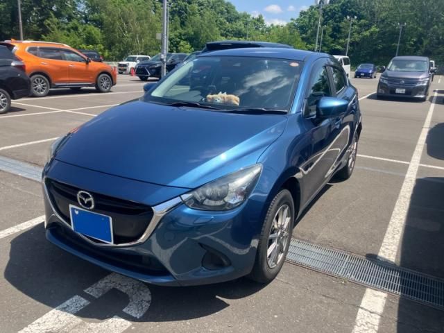 MAZDA / DEMIO 4WD