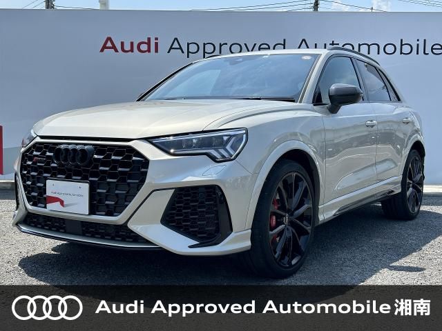 AUDI / AUDI RS Q3