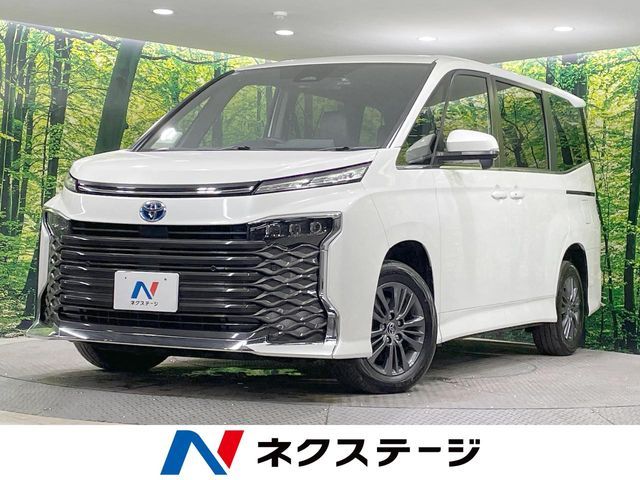 TOYOTA / VOXY HYBRID 4WD