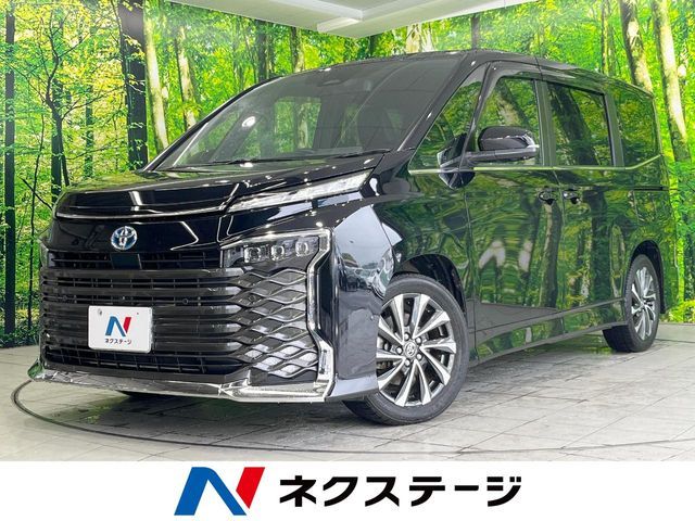 TOYOTA / VOXY HYBRID
