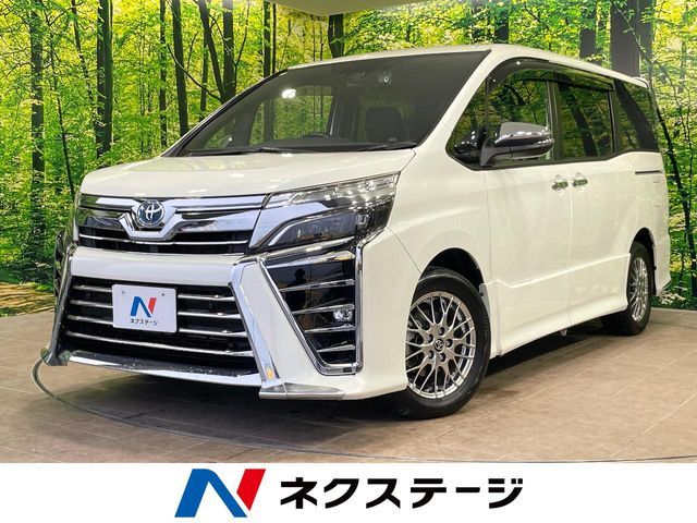 TOYOTA / VOXY HYBRID