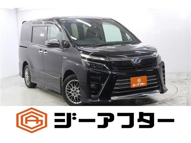 TOYOTA / VOXY HYBRID