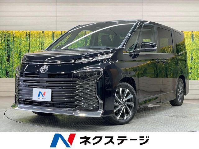 TOYOTA / VOXY HYBRID