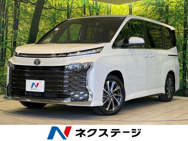 TOYOTA / VOXY HYBRID