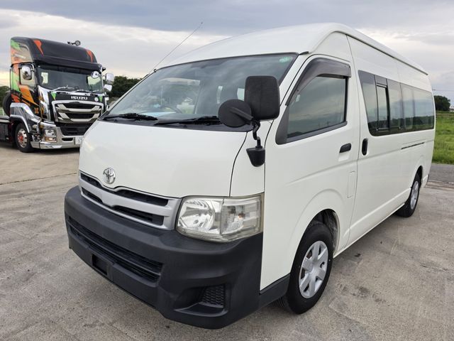 TOYOTA / HIACE COMMUTER