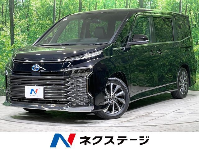 TOYOTA / VOXY HYBRID