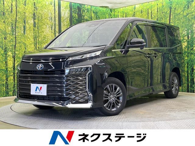 TOYOTA / VOXY HYBRID 4WD