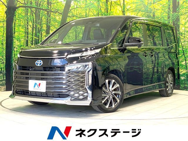 TOYOTA / VOXY HYBRID