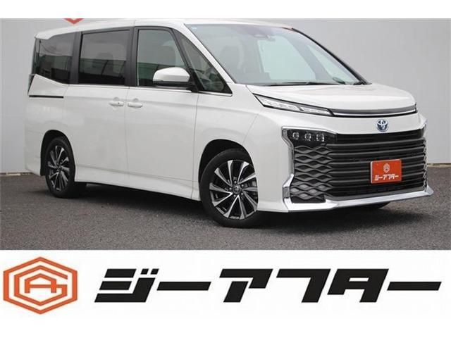 TOYOTA / VOXY HYBRID