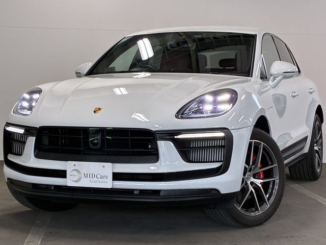 PORSCHE / PORSCHE Macan