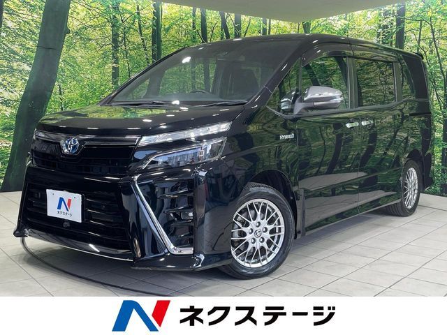 TOYOTA / VOXY HYBRID