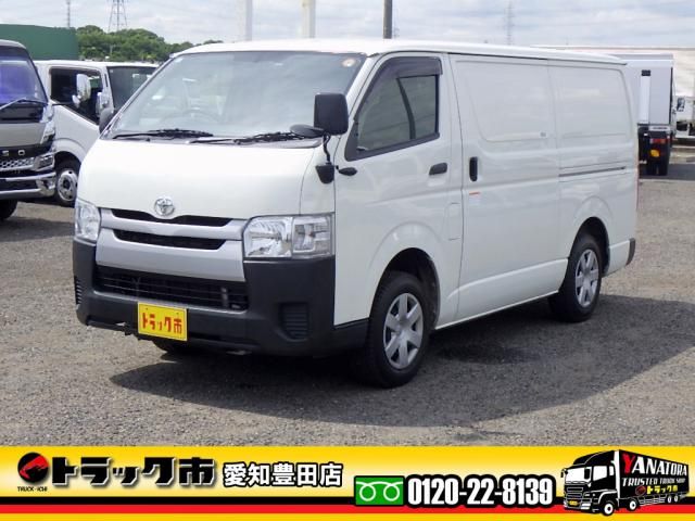 TOYOTA / HIACE van 2WD