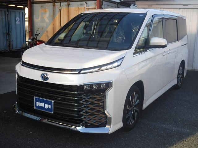 TOYOTA / VOXY HYBRID