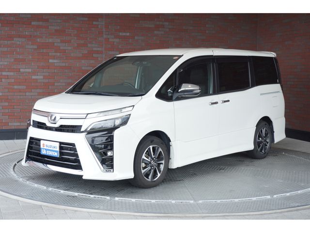 TOYOTA / VOXY