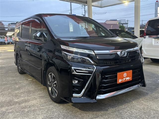 TOYOTA / VOXY