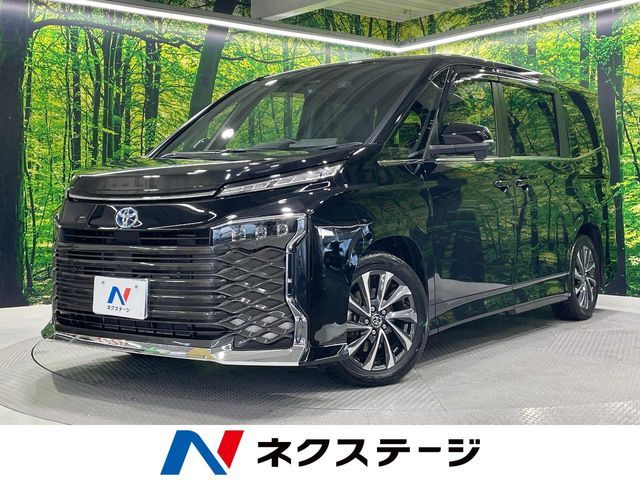 TOYOTA / VOXY HYBRID
