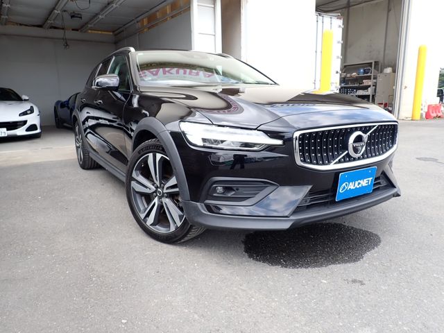 VOLVO / VOLVO V60 CROSS COUNTRY