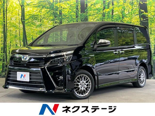 TOYOTA / VOXY HYBRID