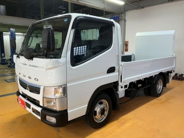 Japanese used car Ref# 1622151 MITSUBISHI / CANTER