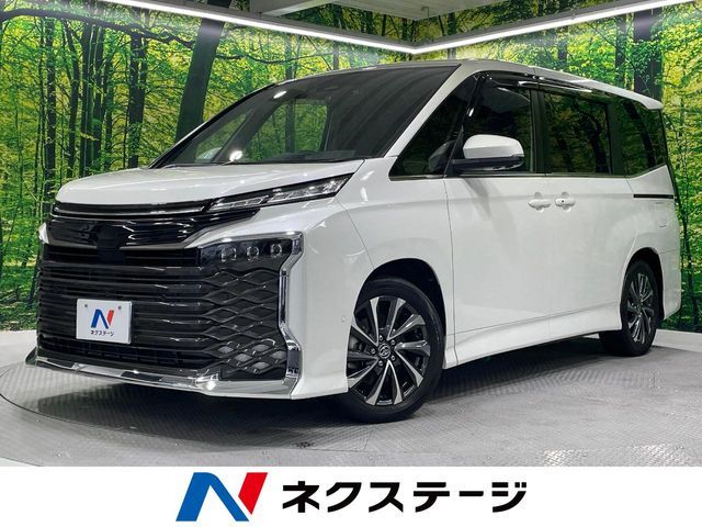TOYOTA / VOXY HYBRID