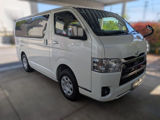 TOYOTA / HIACE van 4WD