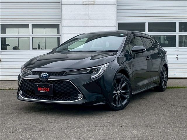 TOYOTA / COROLLA TOURING HYBRID 4WD