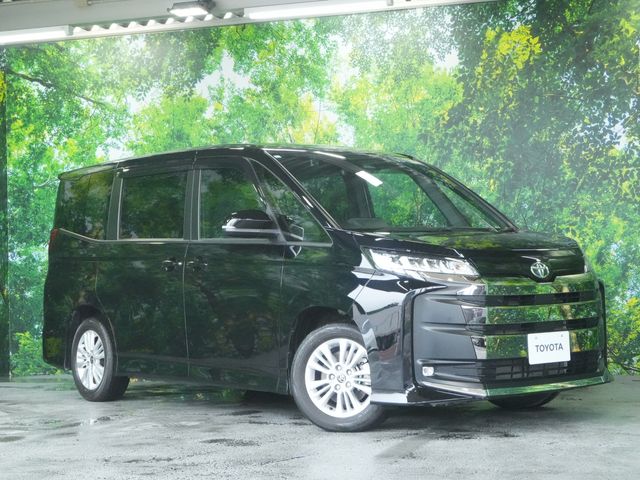 TOYOTA / NOAH
