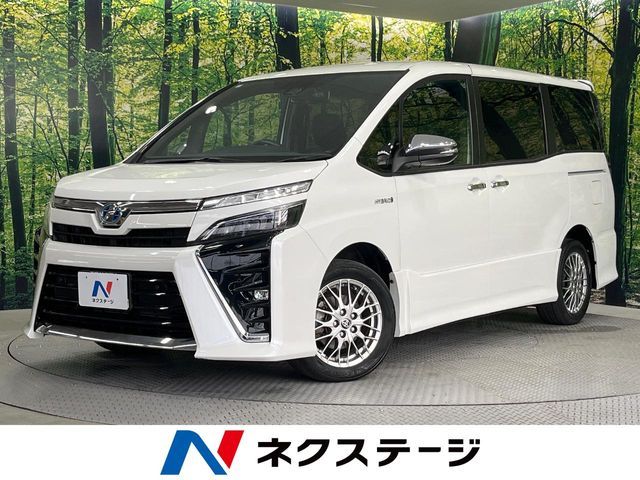 TOYOTA / VOXY HYBRID