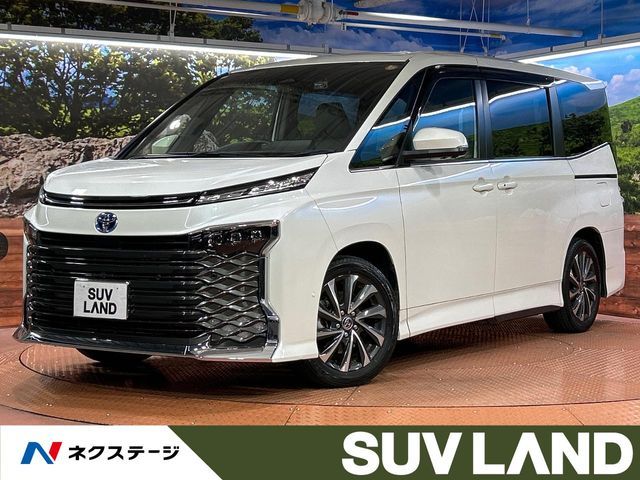TOYOTA / VOXY HYBRID