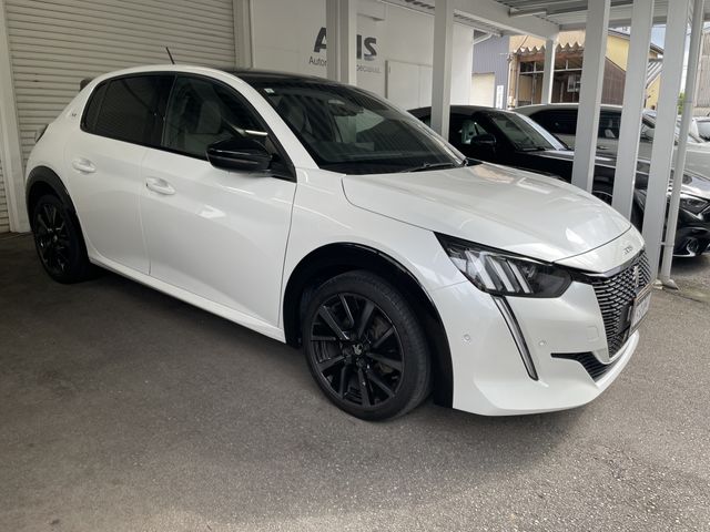 PEUGEOT / PEUGEOT 208