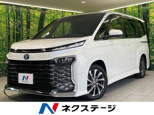TOYOTA / VOXY HYBRID