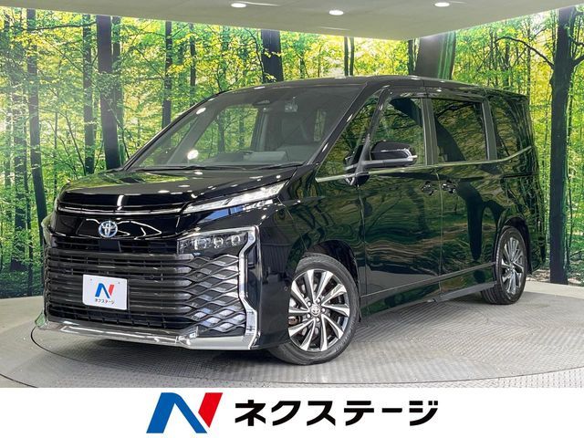 TOYOTA / VOXY HYBRID