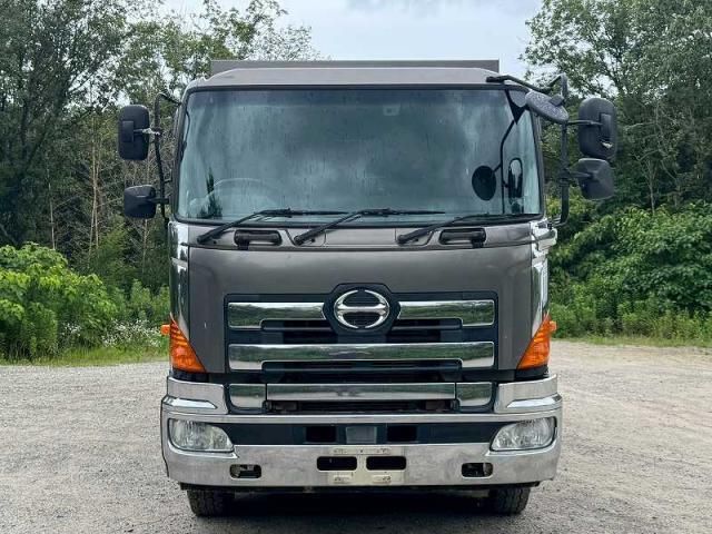HINO / PROFIA