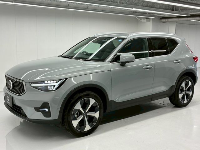 VOLVO / VOLVO XC40