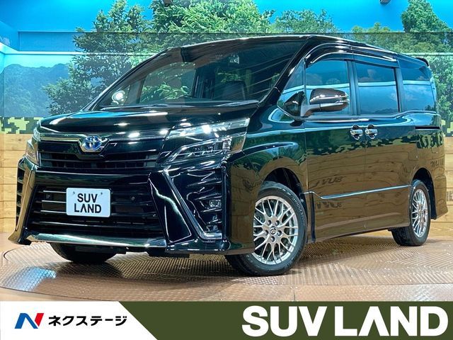 TOYOTA / VOXY HYBRID
