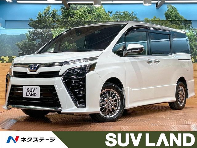 TOYOTA / VOXY HYBRID