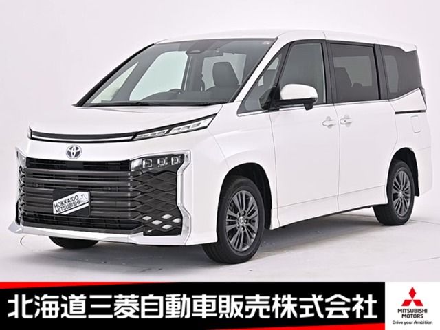 TOYOTA / VOXY HYBRID 4WD