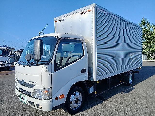 Japanese used car Ref# 1624090 HINO / DUTRO