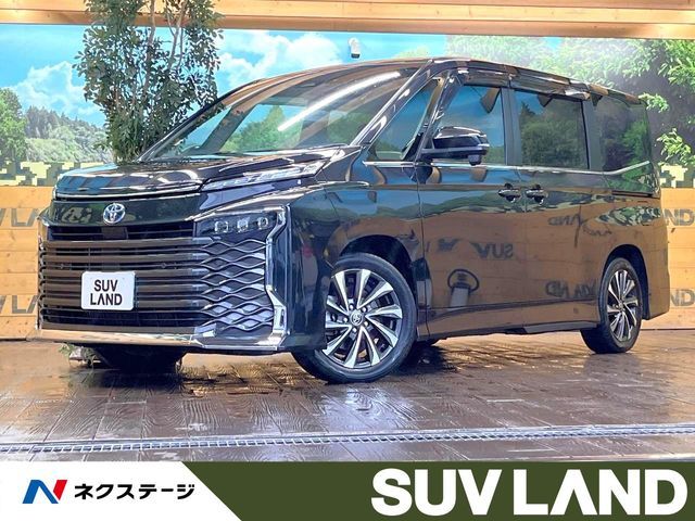 TOYOTA / VOXY HYBRID