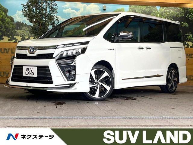 TOYOTA / VOXY HYBRID