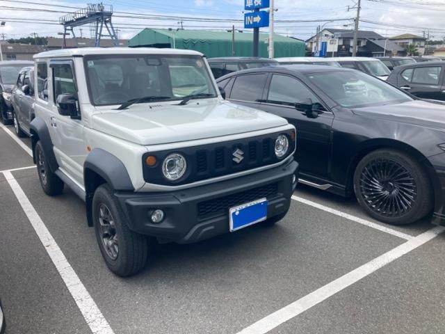SUZUKI / JIMNY SIERRA